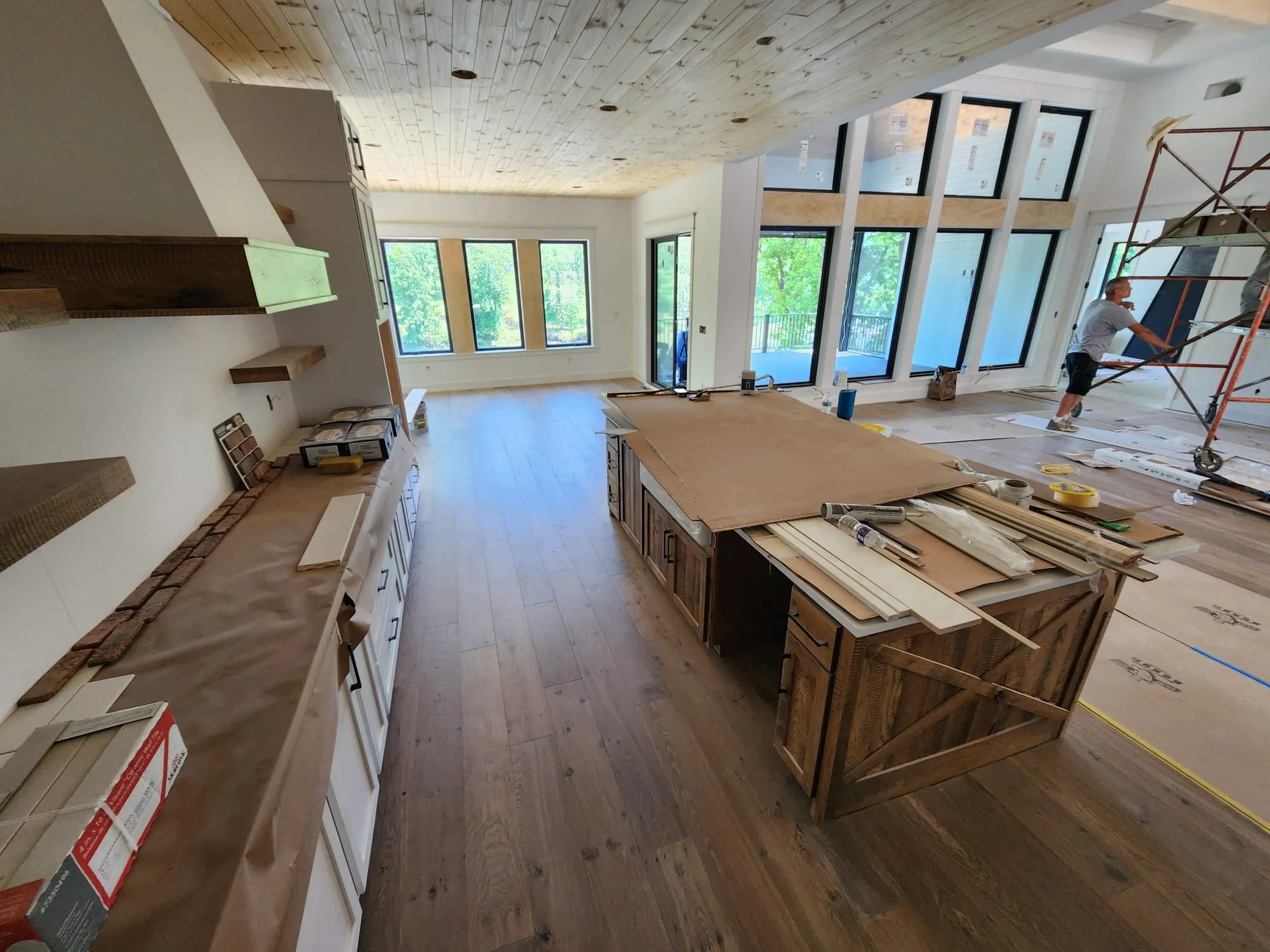 Residential and commercial flooring projects